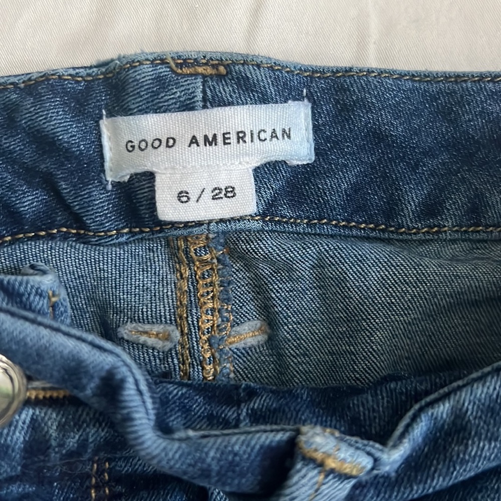 Good American Good Legs crop jeans 👖